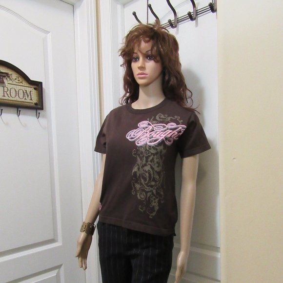 Ladeis size small tshirt - Picture 3 of 6